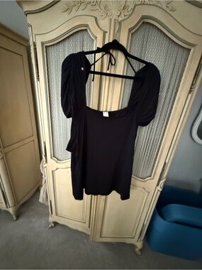 Black Women’s Square Neck Halter Top